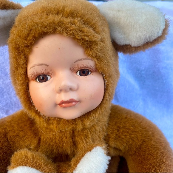 Show Stoppers Kangaroo Baby Porcelain Faced Baby Doll with Plush body 9” - Picture 1 of 7